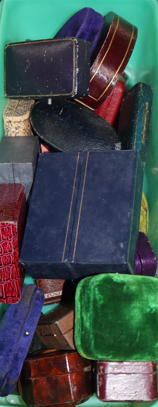 A quantity of assorted mainly early 20th century jewellery boxes.